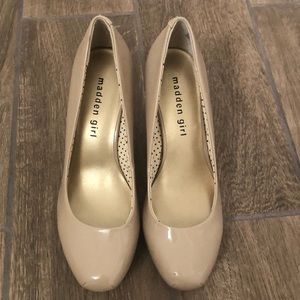 Timeless Nude Pump